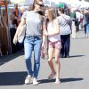 Jennifer Garner se promène avec sa fille Violet dans les rues de Brentwood, le 24 septembre 2017