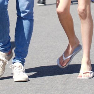 Jennifer Garner se promène avec sa fille Violet dans les rues de Brentwood, le 24 septembre 2017