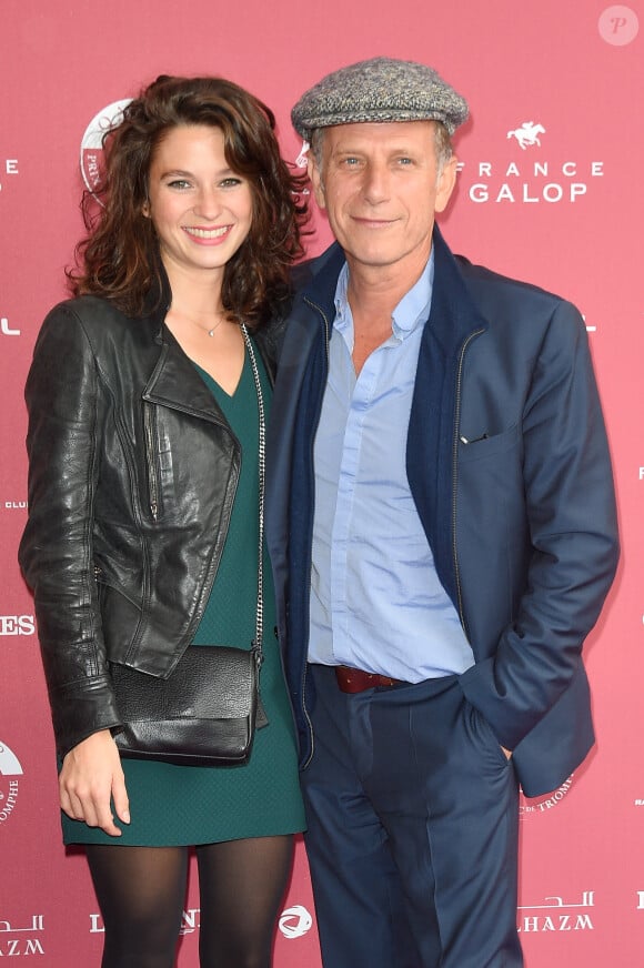 Charles Berling et sa compagne Pauline Cheviller - 96ème Qatar Prix de l'Arc de Triomphe à l'Hippodrome de Chantilly le 1er octobre 2017. © Coadic Guirec/Bestimage
