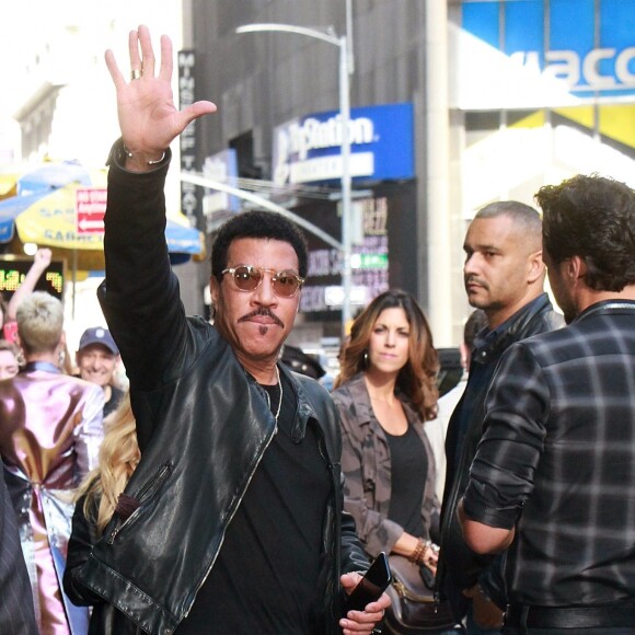Lionel Richie, Katy Perry et Luke Bryan arrivent à l'émission "Good Morning America" pour la promotion de "America Idol" à New York, le 4 octobre 2017.