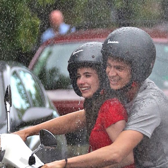 Exclusif - Emma Roberts et Hayden Christensen sur le tournage de "Little Italy" à Toronto au Canada le 30 mai 2017.