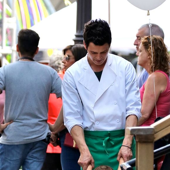 Exclusif - Hayden Christensen reçoit la visite de sa compagne et leur fille Briar Rose sur le tournage de ''Little Italy'' à Toronto, le 13 juin 2017.