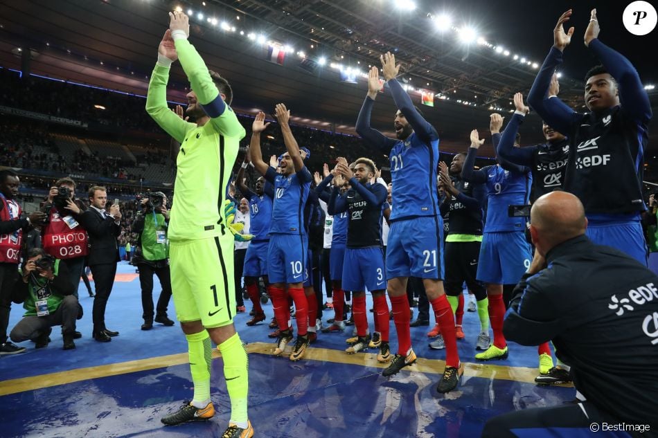 France Pas Qualifié Coupe Du Monde Les joueurs de l'équipe de France manifestent leur joie après leur