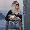 Exclusif - Khloé Kardashian enceinte dans les rues de Calabasas, le 10 octobre 2017.
