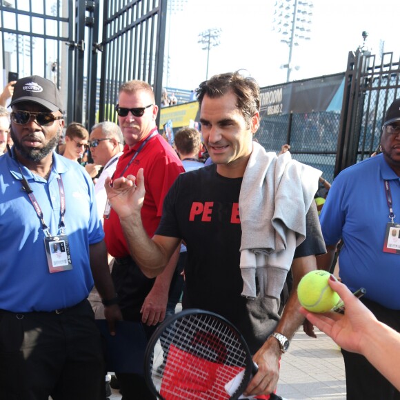 Roger Federer arrive à l'US Open 2017 à l'USTA Billie Jean King National Tennis Center dans le quartier de Flushing à New York, le 4 septembre 2017. © John Barrett/Globe Photos/Zuma Press/Bestimage