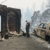 Levi Leipheimer dans les ruines de sa maison de Santa Rosa, dans le comté de Sonoma en Californie, le 11 octobre 2017 suite au passage des incendies dévastateurs. Photo Instagram.