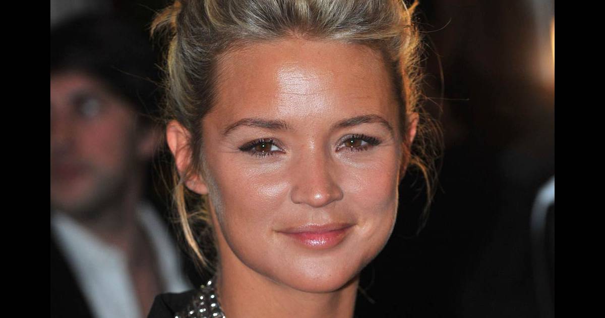 Nouvelle Star : Quand la remplaçante de la belle Virginie Efira... vient l'encourager ! - Purepeople