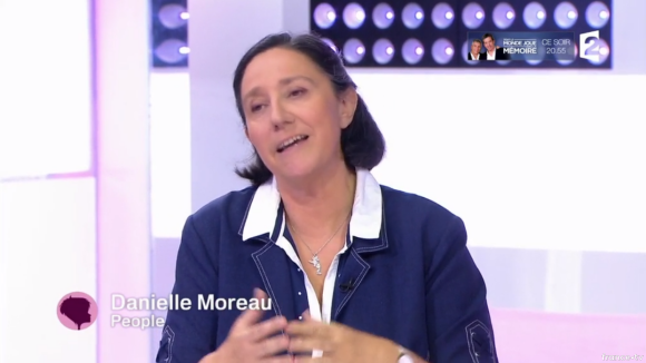 La chroniqueuse de Danielle Moreau dans "C'est au programme", présenté par Sophie Davant, le 17 octobre 2017 sur France 2.