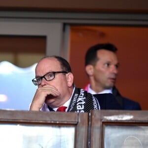 Le prince Albert II de Monaco et Vadim Vasilyev lors du match de Ligue des Champions entre l'AS Monaco et le Besiktas Istanbul au stade Louis II à Monaco le 17 octobre 2017. © Bruno Bebert / Bestimage