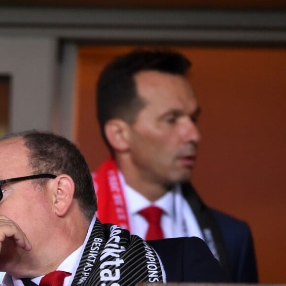 Le prince Albert II de Monaco et Vadim Vasilyev lors du match de Ligue des Champions entre l'AS Monaco et le Besiktas Istanbul au stade Louis II à Monaco le 17 octobre 2017. © Bruno Bebert / Bestimage