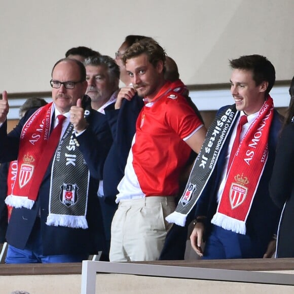 Semi-exclusif - Le prince Albert II de Monaco, Pierre Casiraghi, Louis Ducruet (tous trois moustachus) et sa compagne Marie lors du match de Ligue des Champions entre l'AS Monaco et le Besiktas Istanbul au stade Louis II à Monaco le 17 octobre 2017. © Bruno Bebert / Bestimage