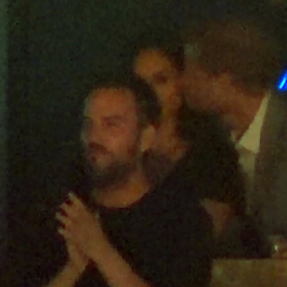 Le prince Harry et Meghan Markle devant le show de Bruce Springsteen lors de la cérémonie de clôture des Invictus Games à Toronto au Canada le 30 septembre 2017.