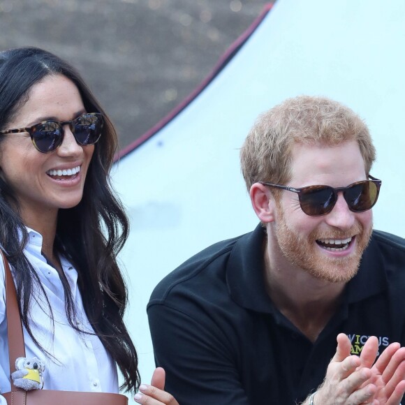 Le prince Harry et Meghan Markle en couple dans les tribunes de la finale de tennis des 3e Invictus Games à Toronto, au Canada, le 25 septembre 2017.