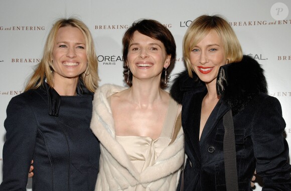 Robin Wright Penn, Juliette Binoche, Vera Farmiga lors de la première du film de The Weinstein Company, Breaking and Entering à New York le 18 janvier 2007