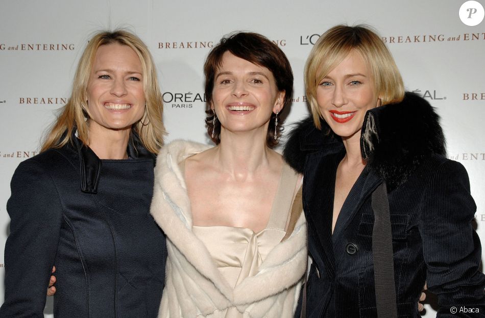 Robin Wright Penn Juliette Binoche Vera Farmiga Lors De La Première Du Film De The Weinstein