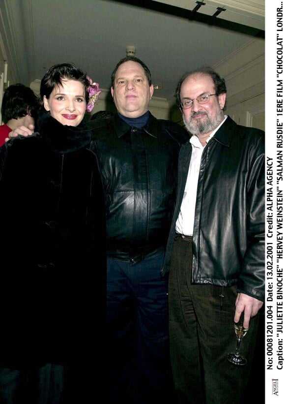 Juliette Binoche et Harvey Weinstein avec Salman Rushdie à Londres en 2001