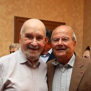 Exclusif - Michel Bouquet et Marc Ladreit de Lacharrière dans les loges après la représentation - Représentation de la pièce de théâtre "Le Tartuffe" au théâtre de la porte Saint-Martin à Paris, le 14 octobre 2017. © Sébastien Valiela/Bestimage