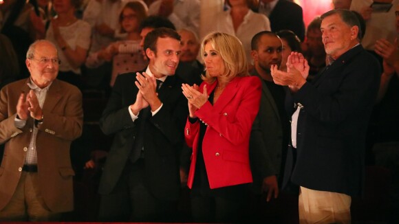 Brigitte et Emmanuel Macron : Sourires immenses pour un retour aux sources