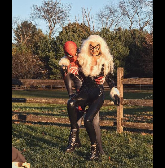GigiHadid et son compagnon Zayn Malik déguisés pour Halloween 2017.
