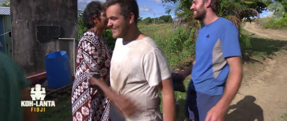 André et Romain dans "Koh-Lanta Fidji" (TF1), vendredi 3 novembre 2017.