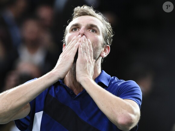 Julien Benetteau - J. Benneteau élimine M. Cilic en quart de finale du tournoi de tennis "Rolex Paris Masters 2017" à Paris le 3 novembre 2017. © Veeren-Perusseau/Bestimage