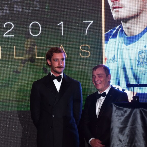 Pierre Casiraghi avec Antonio Caliendo, président de l'événement, lors de la 15e édition du Golden Foot Hublot Award, remis à Iker Casillas le 7 novembre 2017 à l'hôtel Mériden à Monaco. © Bruno Bebert/Bestimage