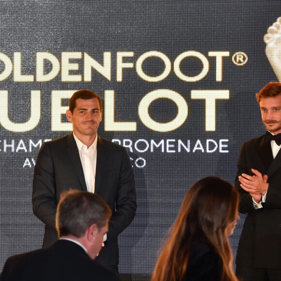Pierre Casiraghi a remis à Iker Casillas le Golden Foot Award 2017 le 7 novembre 2017 à l'hôtel Mériden à Monaco. © Bruno Bebert/Bestimage
