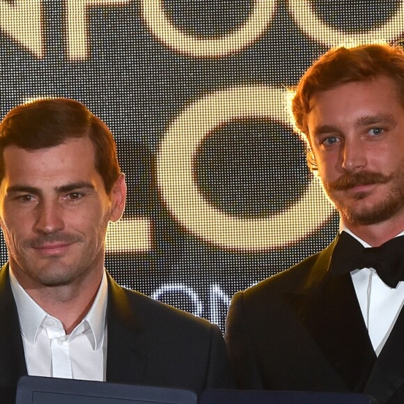 Pierre Casiraghi a remis à Iker Casillas le Golden Foot Award 2017 le 7 novembre 2017 à l'hôtel Mériden à Monaco. © Bruno Bebert/Bestimage