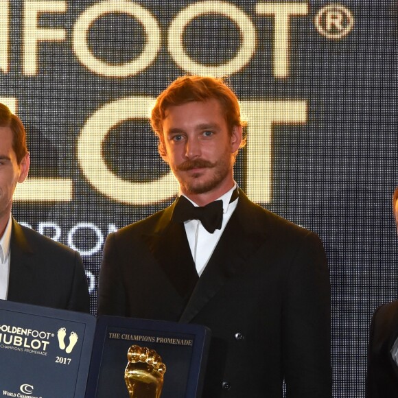 Pierre Casiraghi a remis à Iker Casillas le Golden Foot Award 2017 le 7 novembre 2017 à l'hôtel Mériden à Monaco. © Bruno Bebert/Bestimage