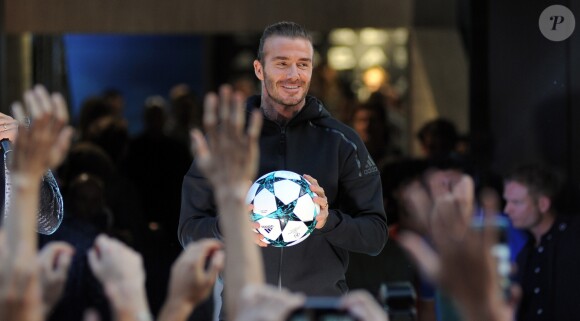 David Beckham à l'ouverture d'une nouvelle boutique adidas à Milan le 29 septembre 2017.