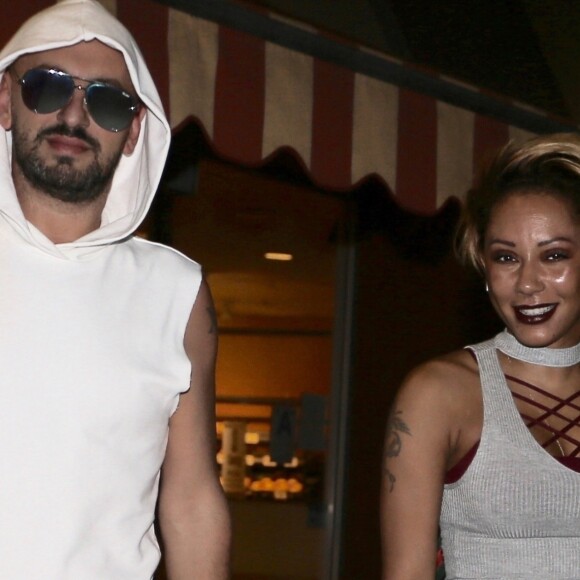 Exclusif - Mel B (Melanie Brown) et son compagnon Gary Madatyan sont allés diner à Glendale, le 5 novembre 2017.