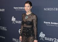 Jennifer Garner si glamour face à Jessica Biel, beauté chic tout en transparence