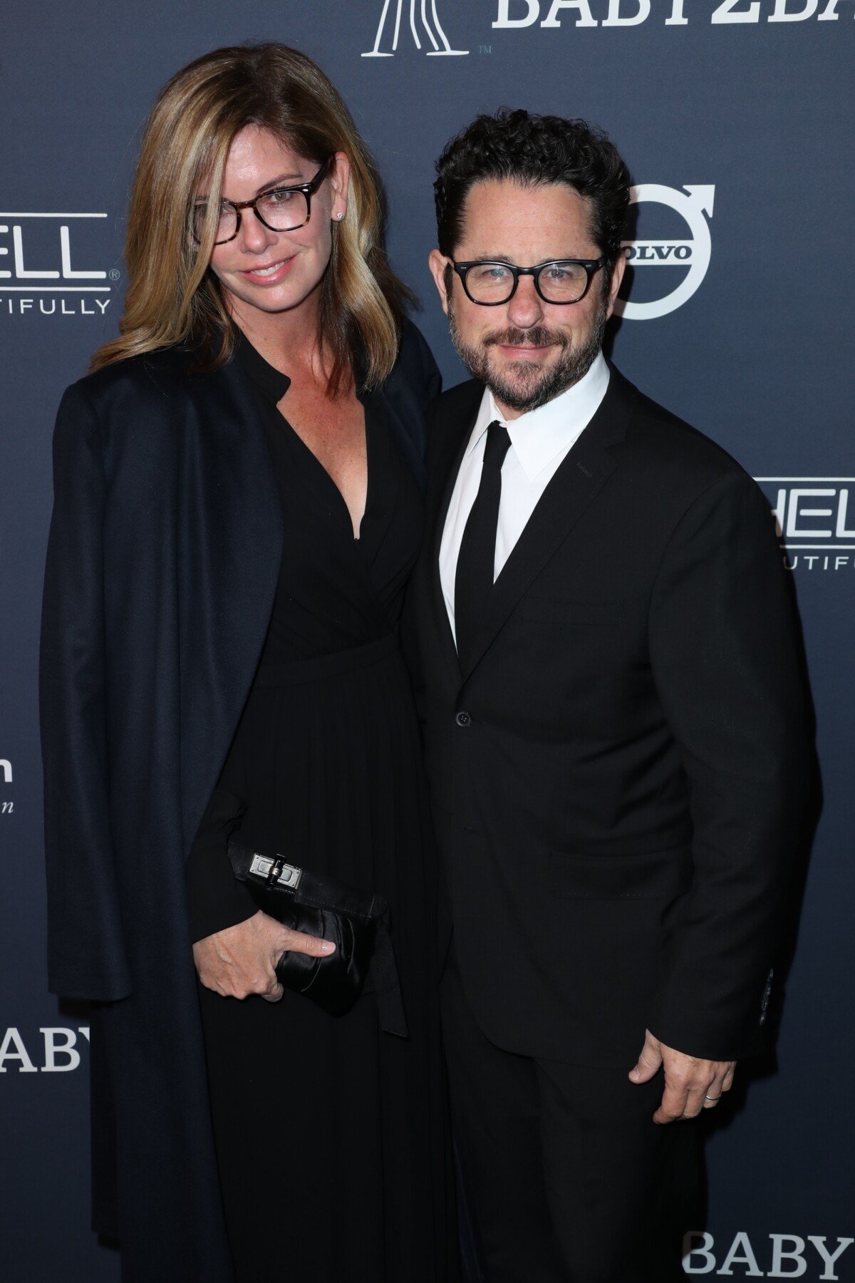 Photo : JJ Abrams et sa femme Katie McGrath à la soirée Baby2Baby à Culver  City, le 11 novembre 2017 - Purepeople