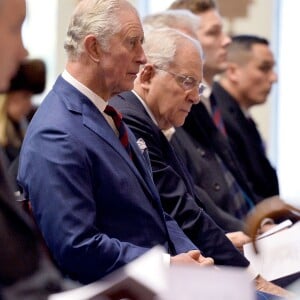 Le prince Charles s'est aussi recueilli au Guards Memorial à Londres le 12 novembre 2017.