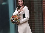 Kate Middleton, enceinte : Chic et le sourire retrouvé en séance de rattrapage