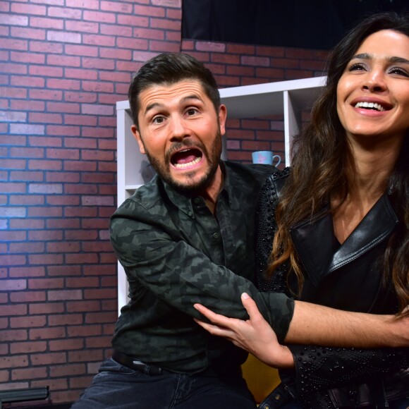Exclusif - Christophe Beaugrand et Leila Ben Khalifa lors d'une interview donnée pour PurePeople.com dans les locaux de Webedia à Levallois Perret le 17 novembre 2017. © Giancarlo Gorassini / Bestimage