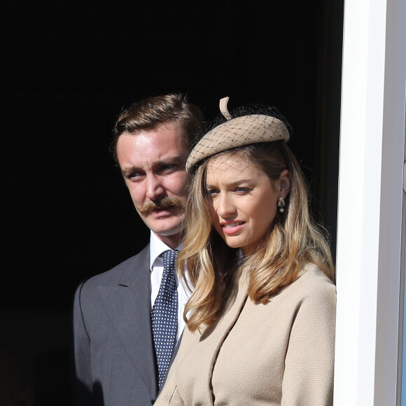 Pierre Casiraghi et sa femme Beatrice Borromeo - La famille princière de Monaco au balcon du palais lors de la fête nationale monégasque, à Monaco, le 19 novembre 2017. © Dominique Jacovides/Bestimage