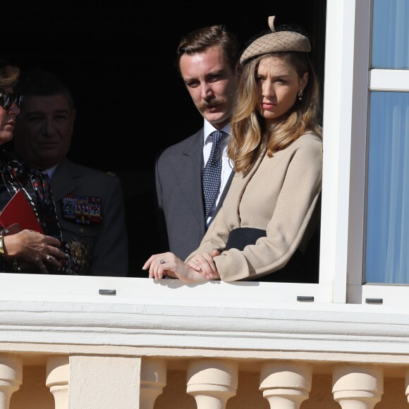 Pierre Casiraghi et sa femme Beatrice Borromeo - La famille princière de Monaco au balcon du palais lors de la fête nationale monégasque, à Monaco, le 19 novembre 2017. © Dominique Jacovides/Bestimage