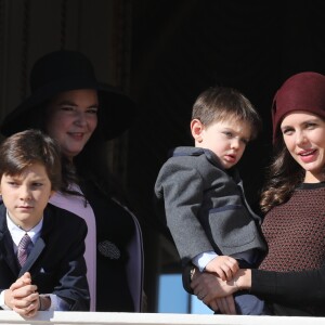 Charlotte Casiraghi et son fils Raphaël Elmaleh - La famille princière de Monaco au balcon du palais lors de la fête nationale monégasque, à Monaco, le 19 novembre 2017. © Dominique Jacovides/Bestimage