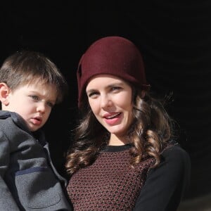 Charlotte Casiraghi et son fils Raphaël Elmaleh - La famille princière de Monaco au balcon du palais lors de la fête nationale monégasque, à Monaco, le 19 novembre 2017. © Dominique Jacovides/Bestimage