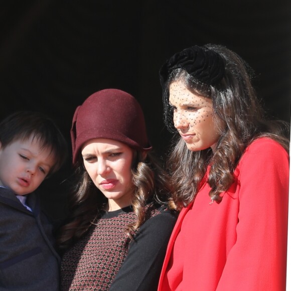 Sacha Casiraghi, la princesse Caroline de Hanovre, Tatiana Casiraghi (Tatiana Santa Domingo), Charlotte Casiraghi et son fils Raphaël Elmaleh - La famille princière de Monaco au balcon du palais lors de la fête nationale monégasque, à Monaco, le 19 novembre 2017. © Dominique Jacovides/Bestimage