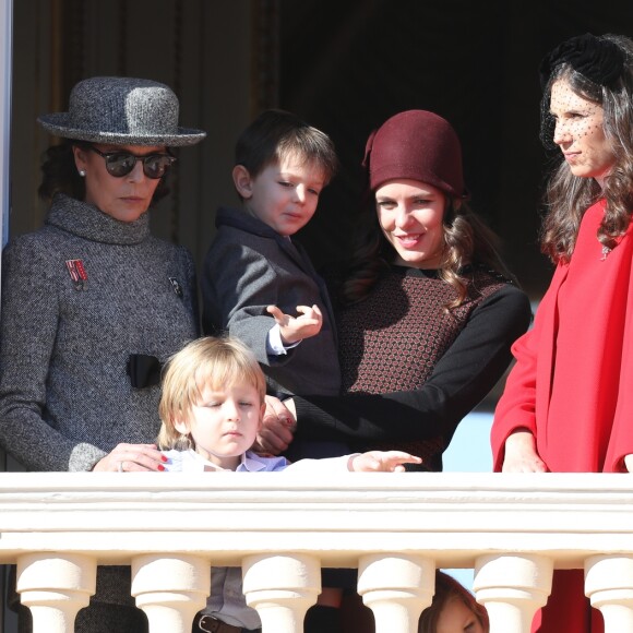 Sacha Casiraghi, la princesse Caroline de Hanovre, India Casiraghi, Charlotte Casiraghi, son fils Raphaël Elmaleh et Tatiana Casiraghi (Tatiana Santa Domingo) - La famille princière de Monaco au balcon du palais lors de la fête nationale monégasque, à Monaco, le 19 novembre 2017. © Dominique Jacovides/Bestimage