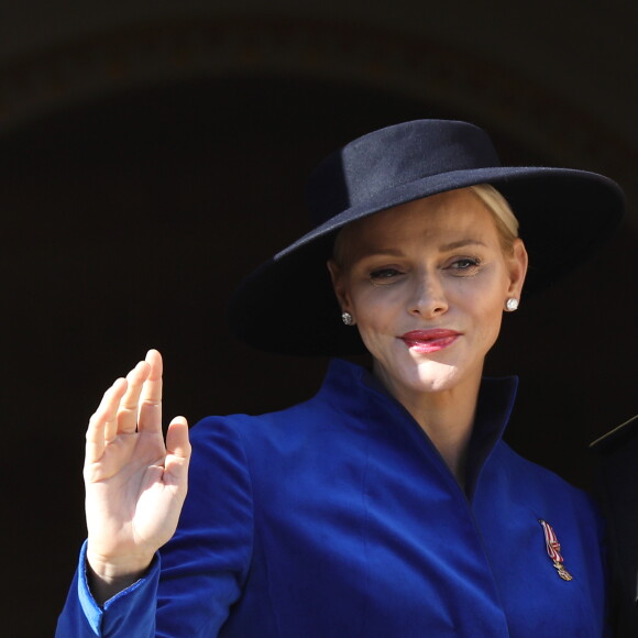 La princesse Charlène de Monaco - La famille princière de Monaco au balcon du palais lors de la fête nationale monégasque, à Monaco, le 19 novembre 2017. © Dominique Jacovides/Bestiumage