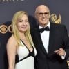Jeffrey Tambor et sa femme Kasia Ostlun aux 69e Emmy Awards le 17 septembre 2017 à Los Angeles.