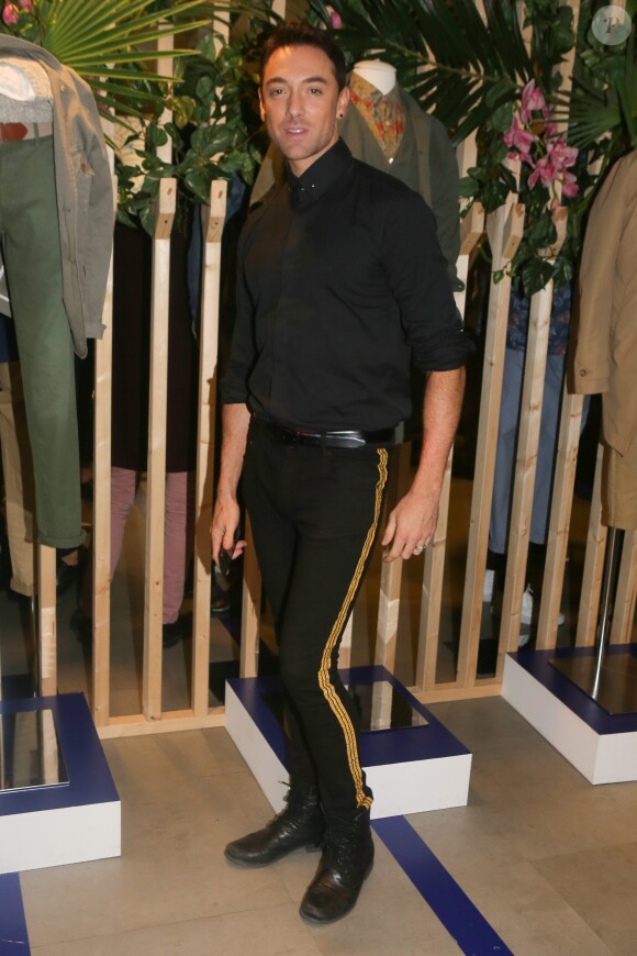 Semi-Exclusif - Maxime Dereymez à la soirée anniversaire des 25 ans de la marque "Serge Blanco" au showroom LBY à Paris, le 22 novembre 2017. © CVS/Bestimage