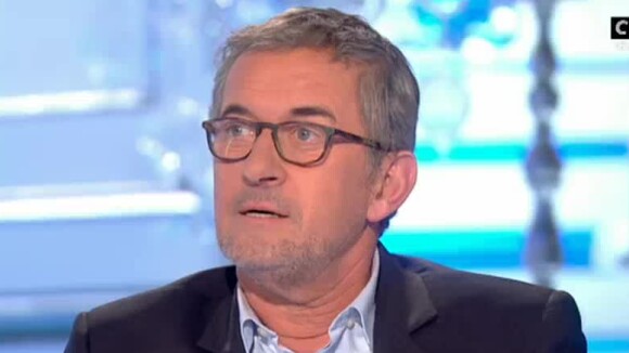 Christophe Dechavanne agacé : Le prénom de sa petite-fille dévoilé !