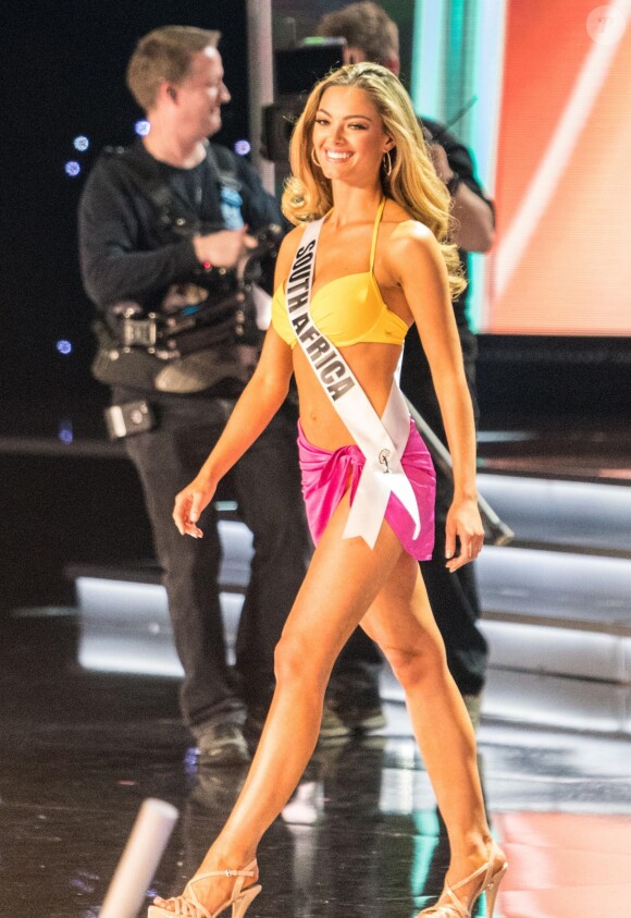 Miss Afrique du Sud Demi-Leigh Nel-Peters lors du 66e concours Miss Univers 2017 au Planet Hollywood Resort and Casino à Las Vegas, Nevada, Etats-Unis, le 20 novembre 2017.