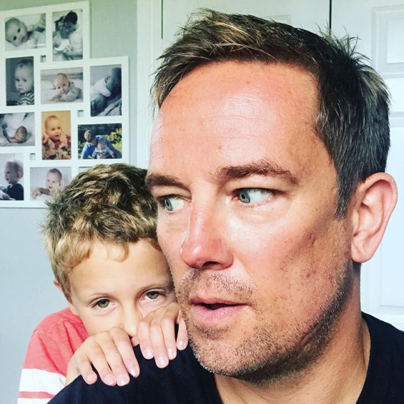 Simon Thomas et son fils Ethan (8 ans) sur une photo publiée sur Instagram le 18 août 2017