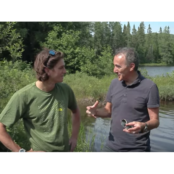 Elie Semoun dans l'épisode 3 de son voyage en Ontario avec Canada Diem, à la découverte du Parc Algonquin dans la région des grands lacs.
