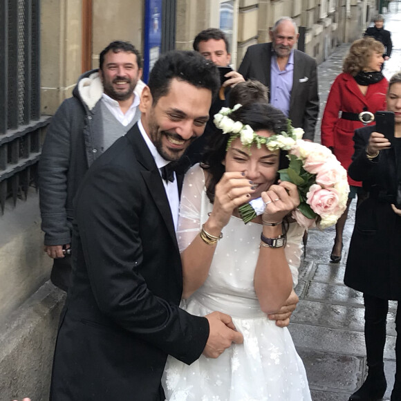 Exclusif - Mariage de Sandra de Matteis (en robe Dior) et Tomer Sisley à la Mairie du 8ème arrondissement de Paris, en présence de leurs enfants respectifs, Levin, Liv et Dino, de leurs familles et de leurs amis. Le 25 novembre 2017